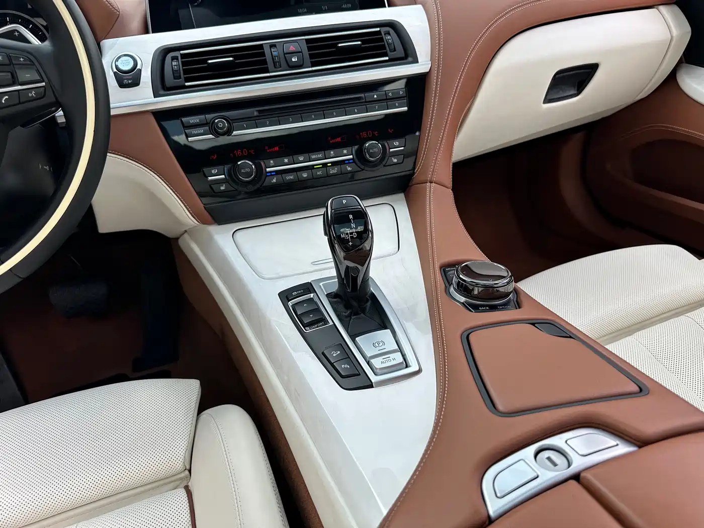 BMW 6 Series 2016 640i xDrive Gran Coupe фото 37