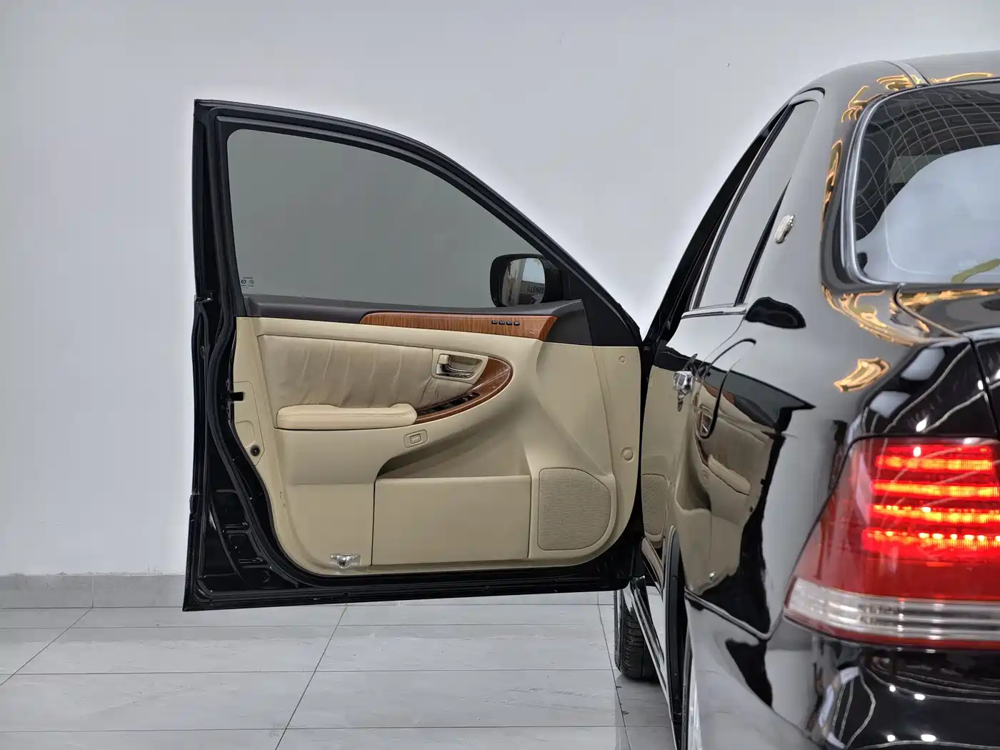 Toyota Crown 2007 3.0L Royal Saloon G VIP фото 11
