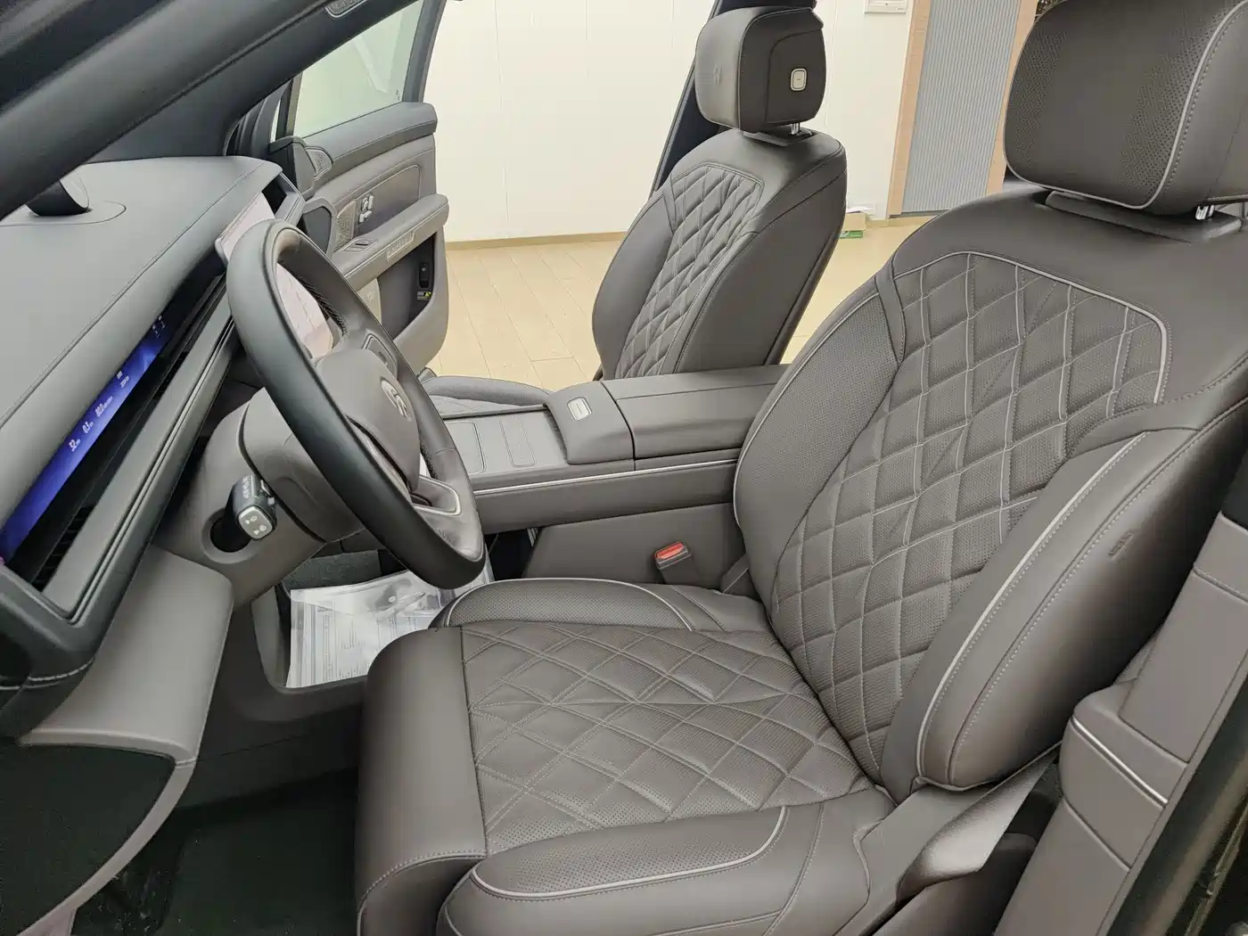 NIO ES8 2025 2025 Base Model 7-Seater