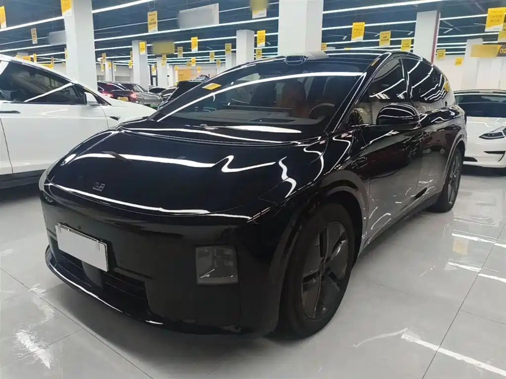 Li Auto Li i8 2025 Standard Edition