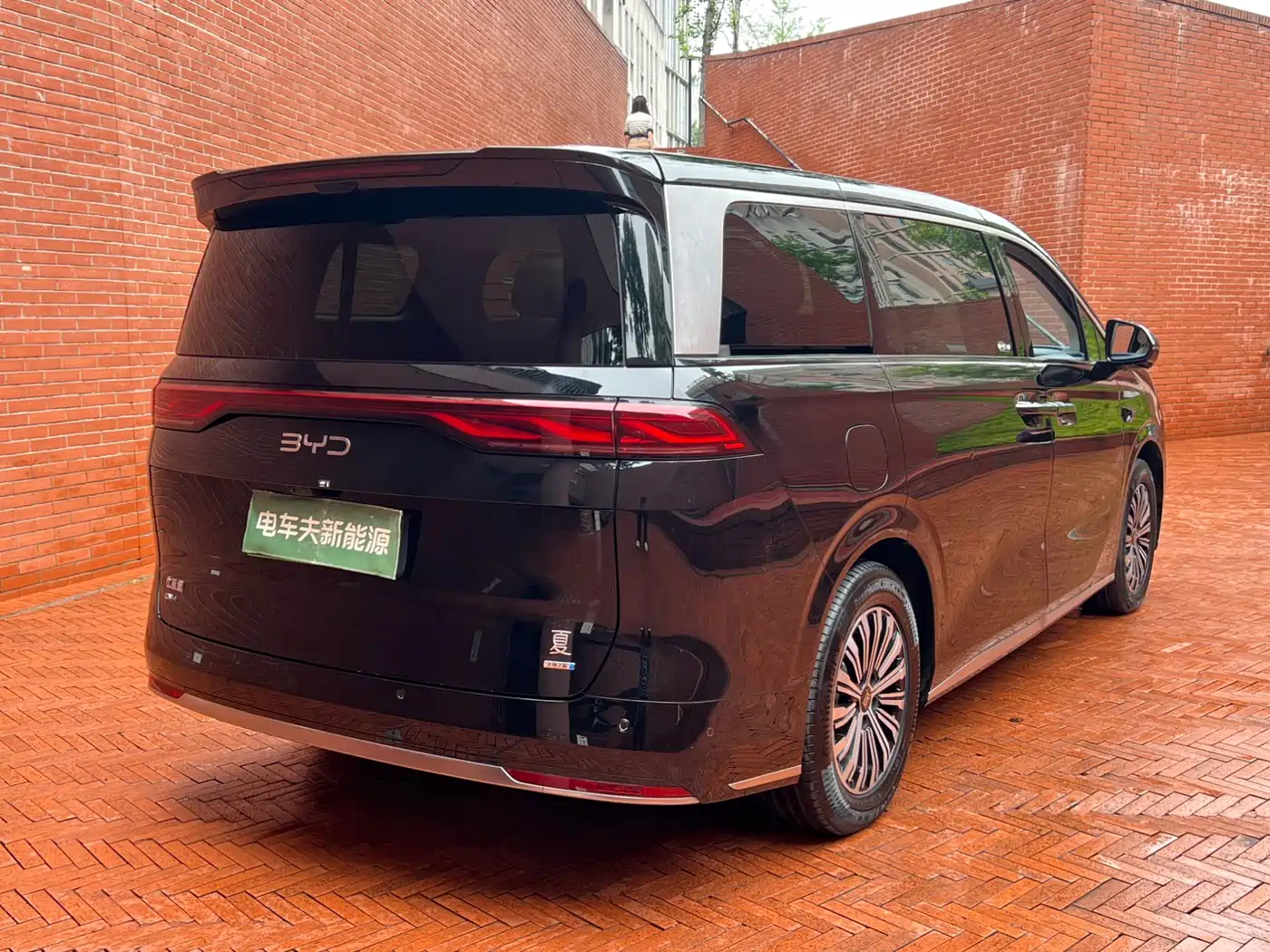 BYD Xia 2025 2025 DM-i 1.5T 180km Surpass Edition