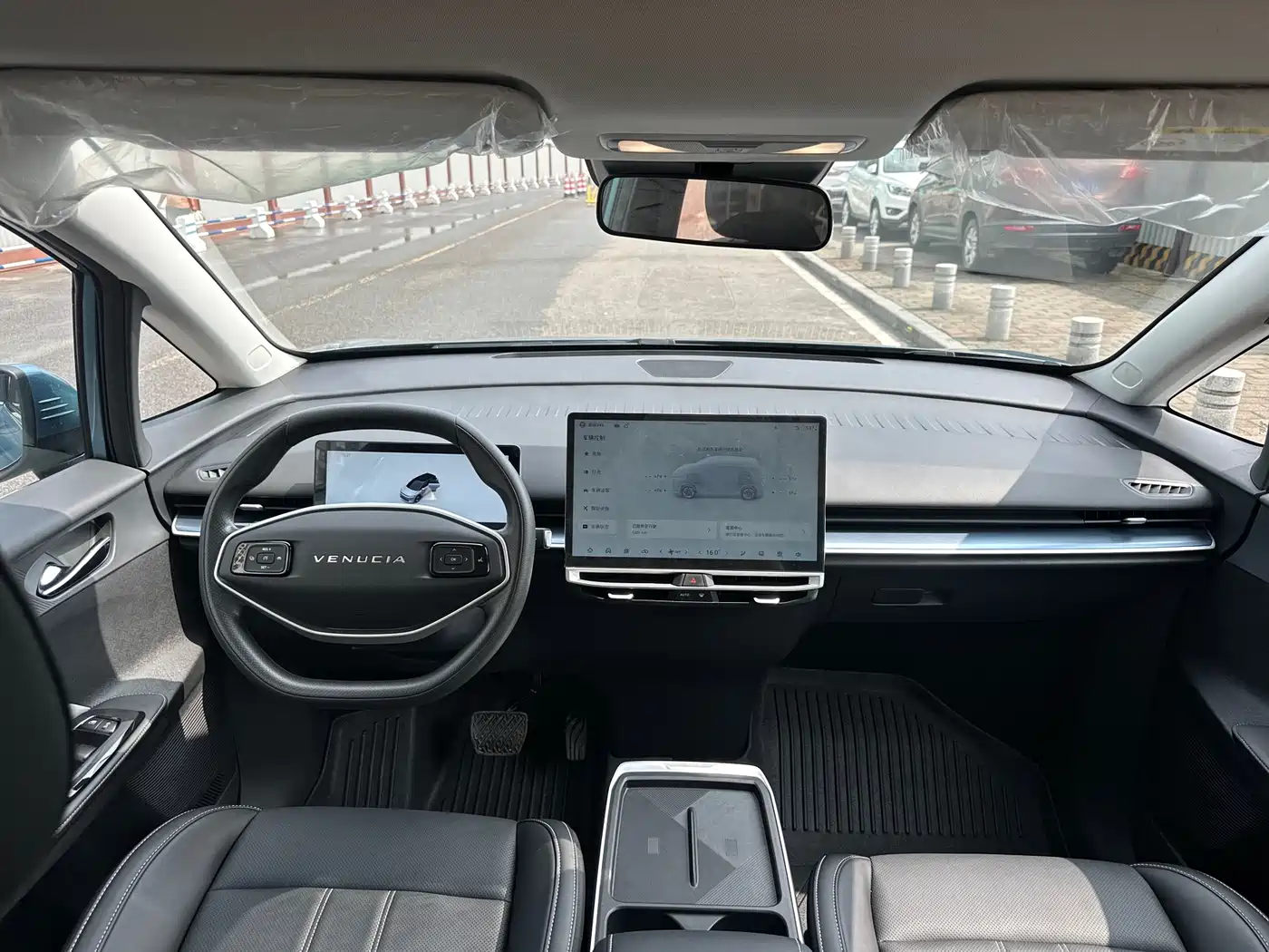 2025 Venucia VX6