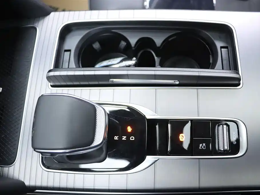 Hongqi HONGQI HS7 PHEV