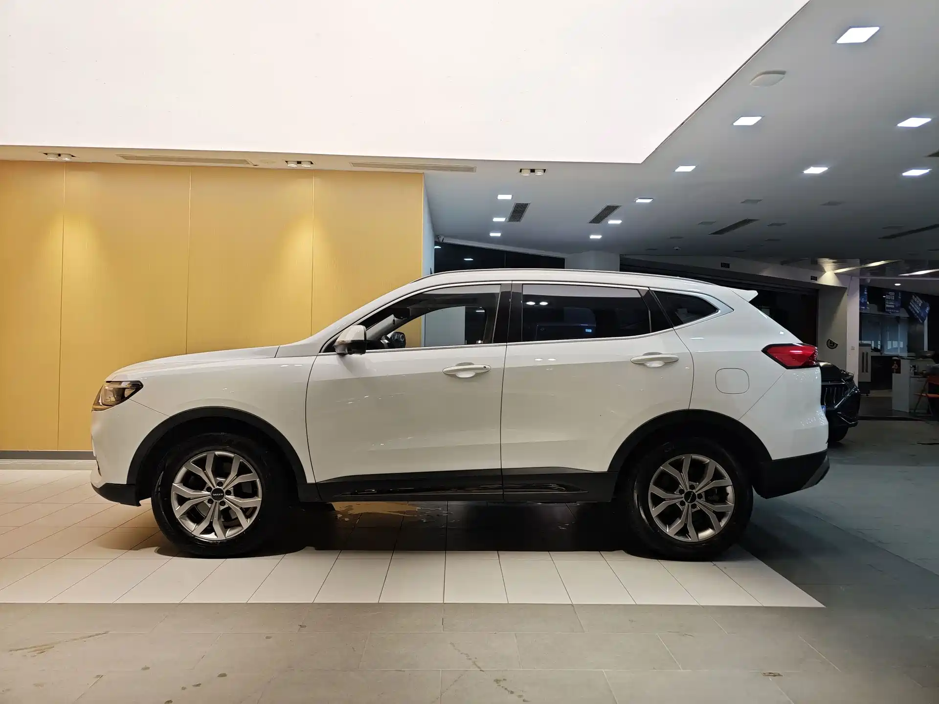 Фото 6 - Haval H6