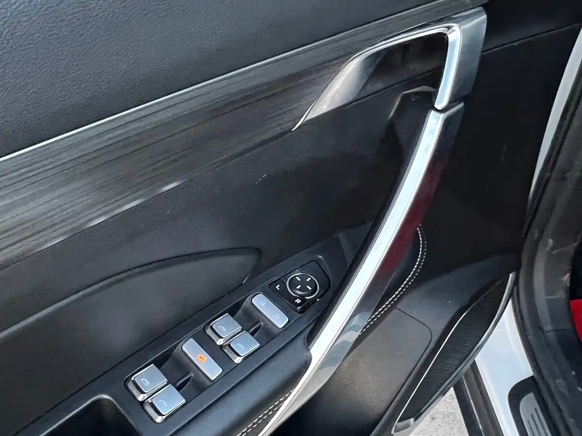 GEELY AUTOMOBILE BOYUE