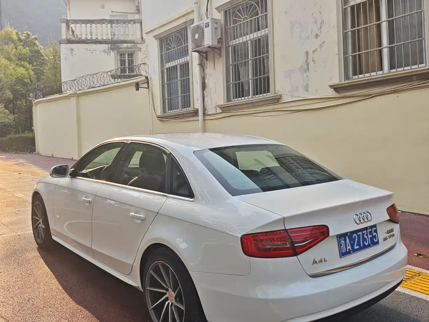 Audi A4L 2015 35 TFSI Auto Standard фото 6