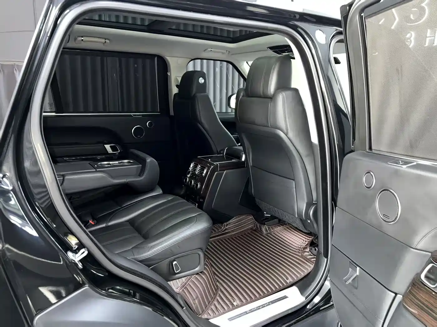 Land Rover Range Rover 2014 3.0 SC V6 Vogue SE Genesis Extended Edition фото 10