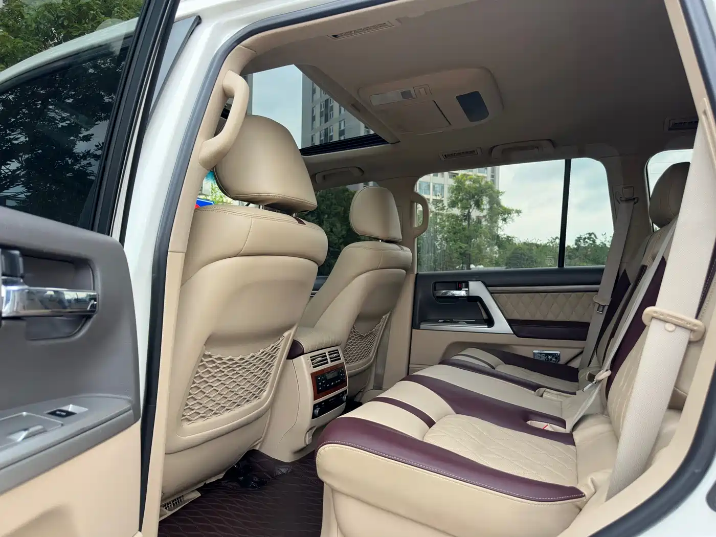 Toyota Land Cruiser 2012 4.6L Automatic VX-R фото 10