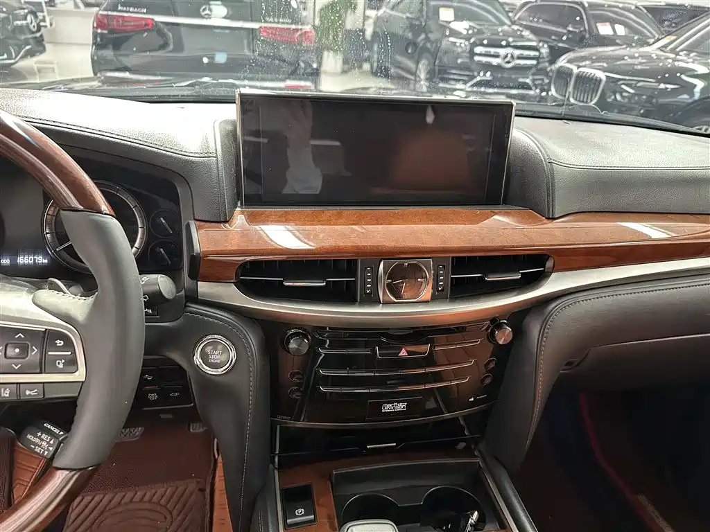 Lexus LX 2017 570 Prestige Luxury фото 10