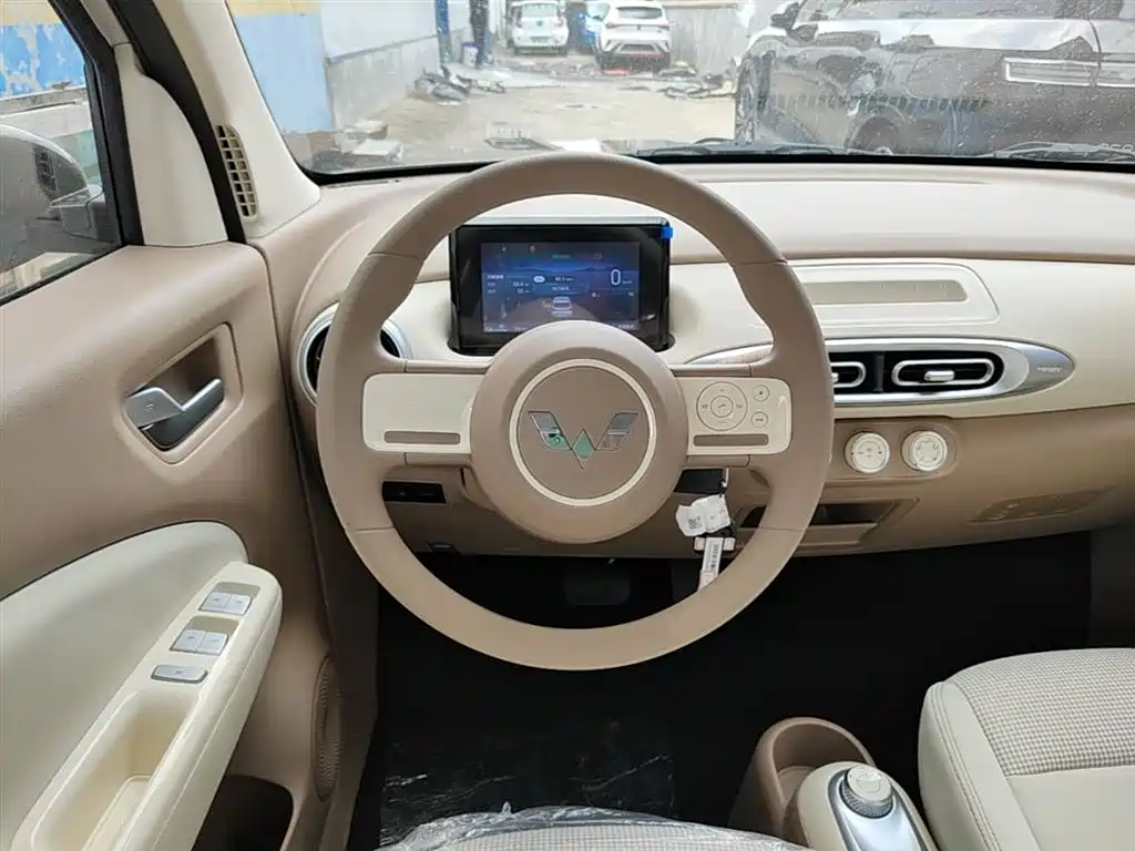 Wuling Motors Hongguang MINIEV 2026 2025 4-Door Advanced