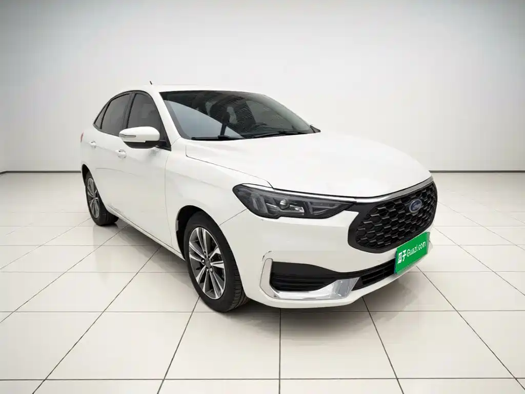 2022 Ford Escort