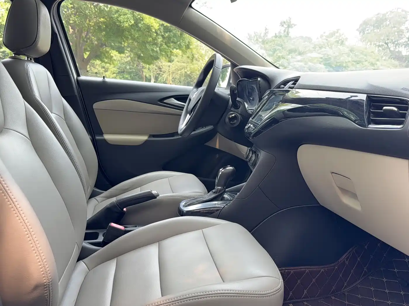 Фото 15 - Buick Excelle