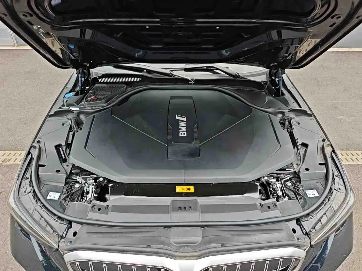 BMW i5 2025 2025 eDrive 35L M Sport Package
