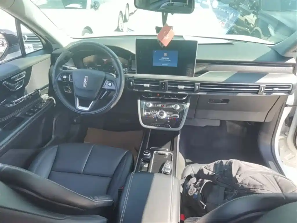 LINCOLN ADVENTURER