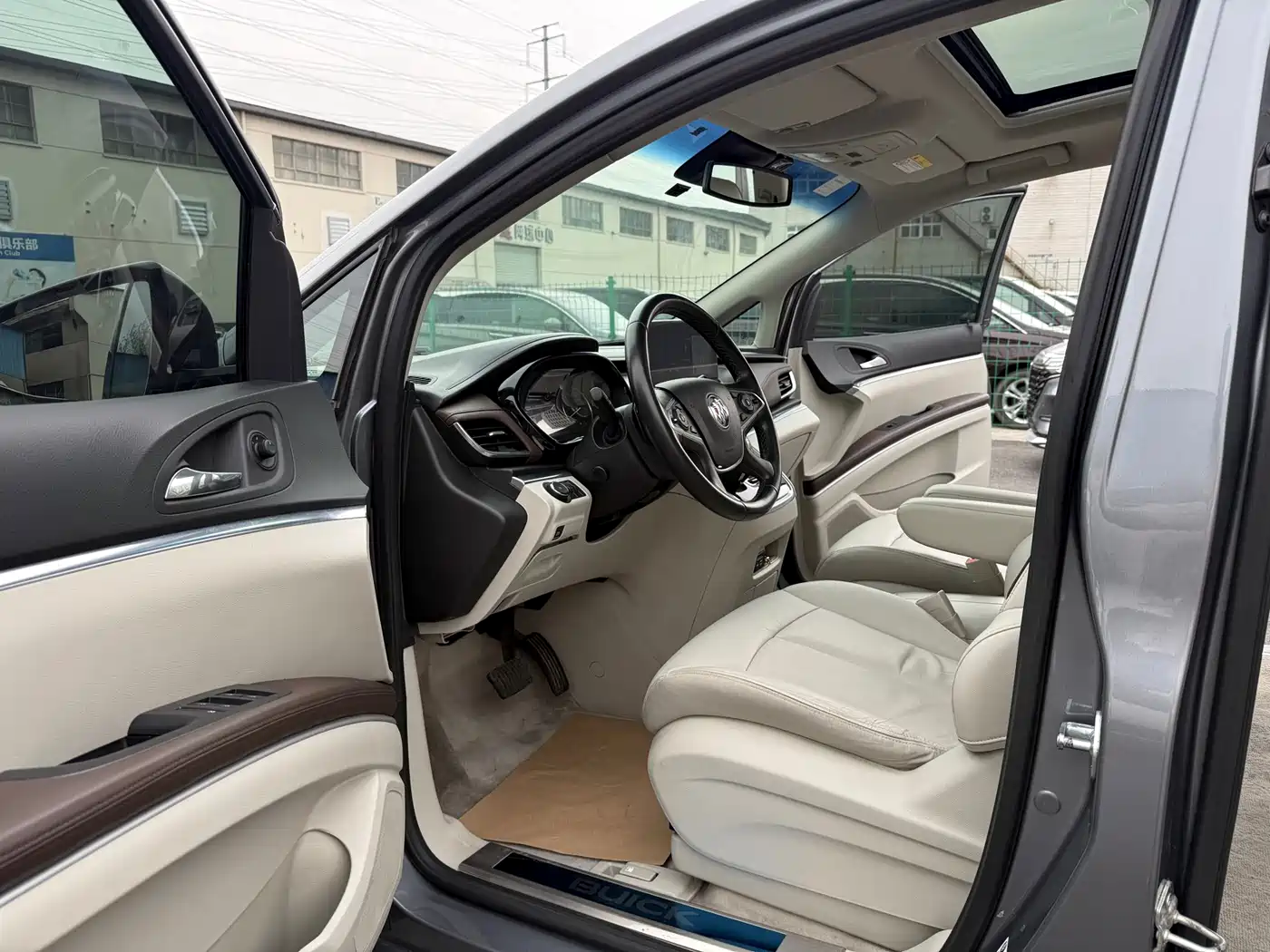 Buick GL8 2021 Land Business Class 652T Luxury фото 16