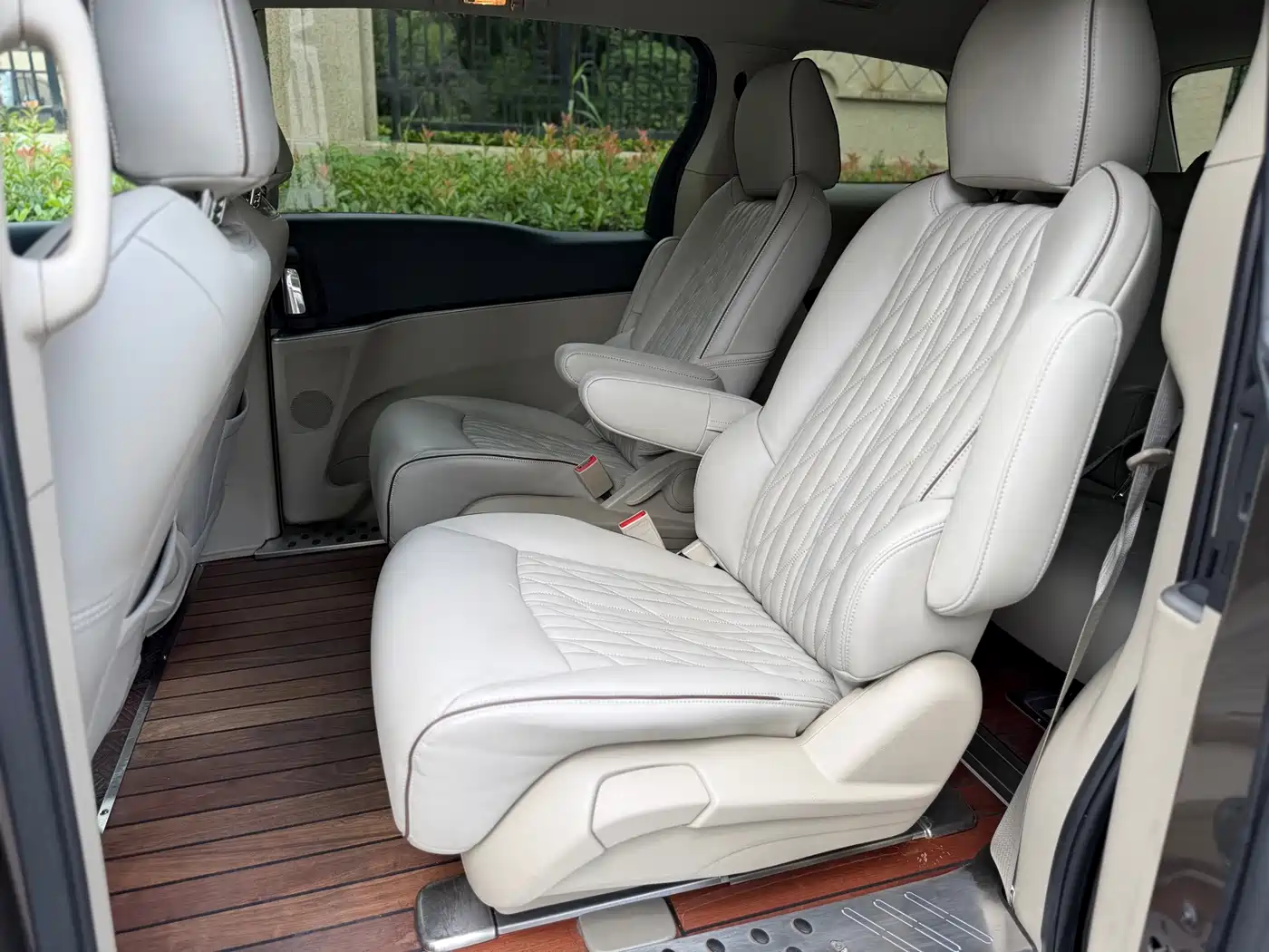 Фото 8 - Buick GL8