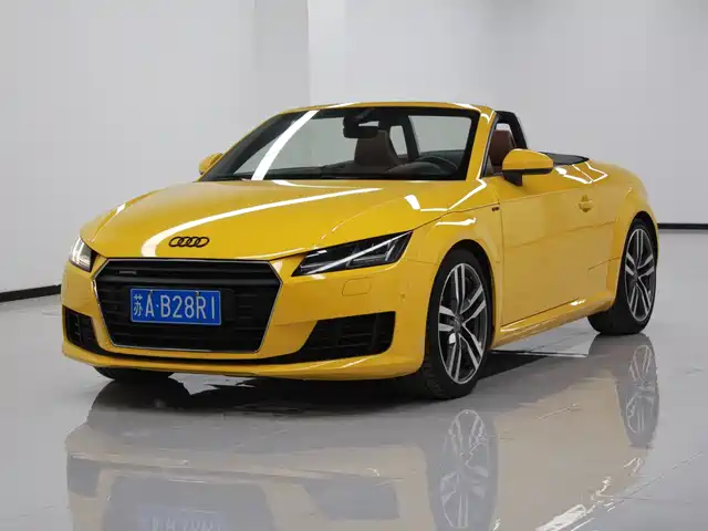 AUDI TT
