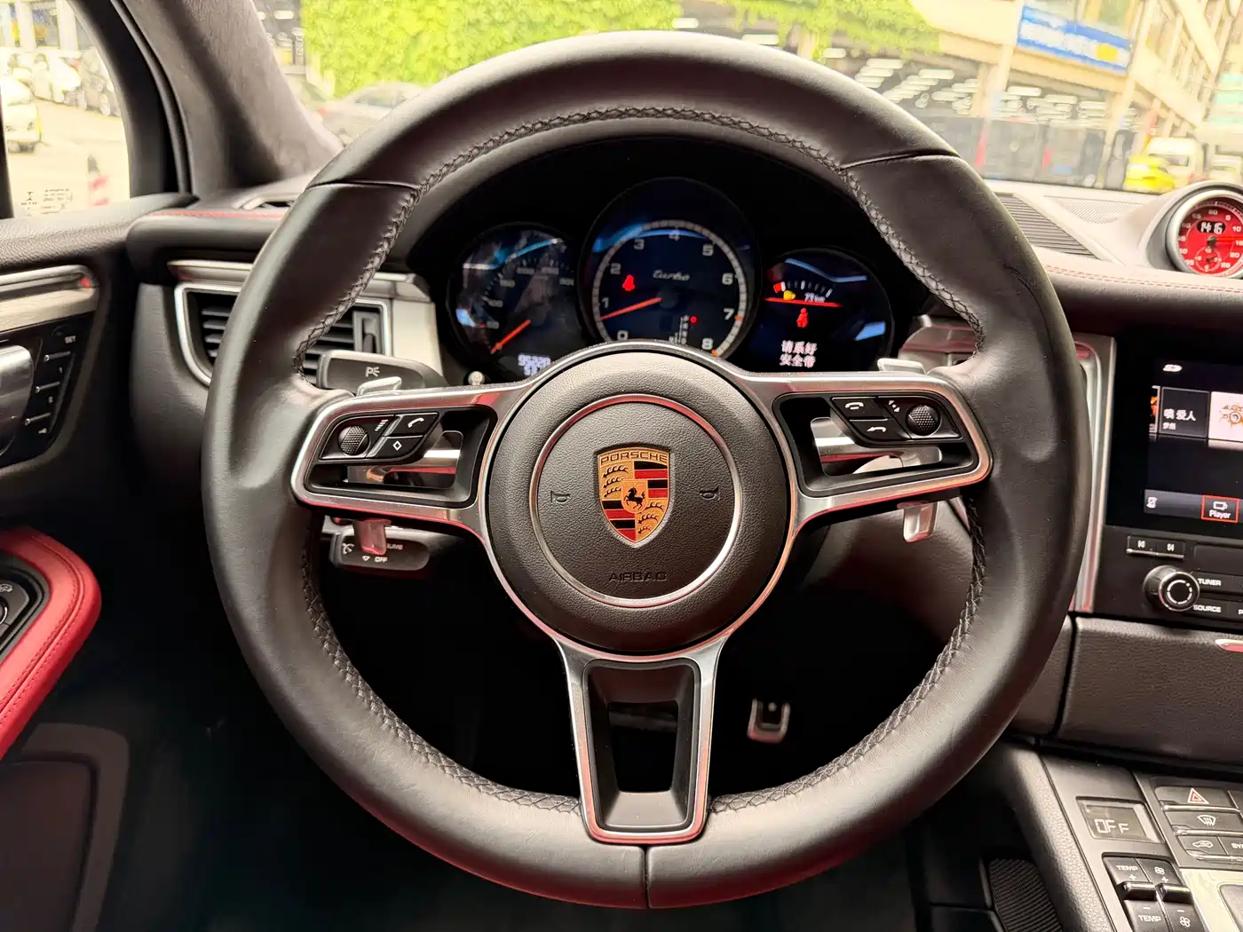 Porsche Macan 2017 Macan Turbo 3.6T фото 17