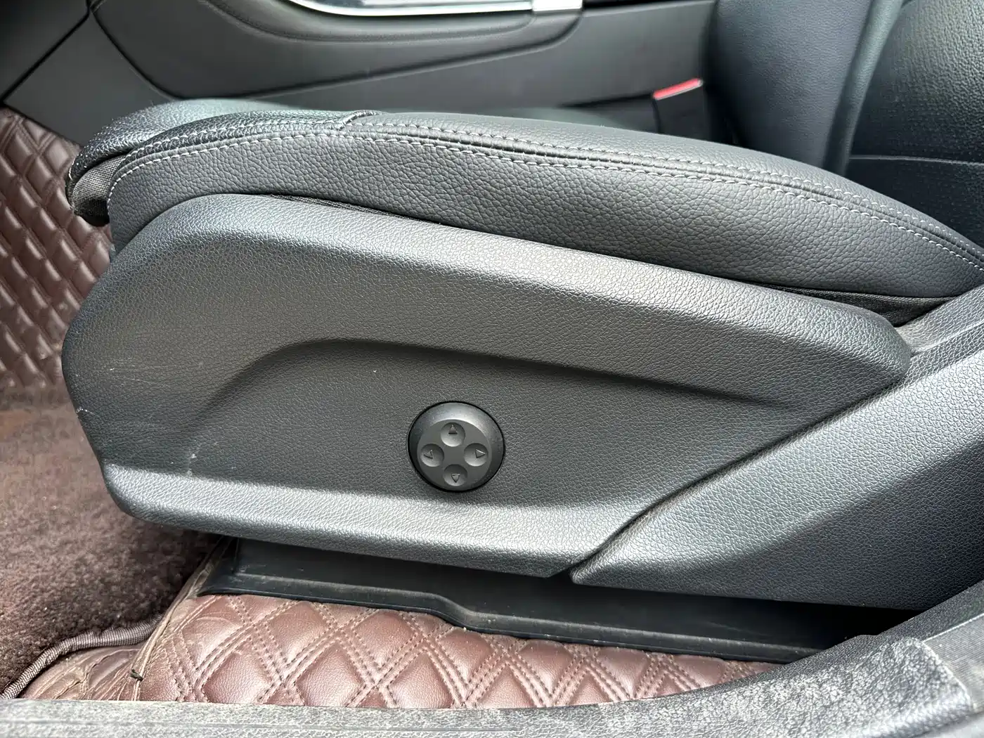 Mercedes-Benz GLC 2017 GLC 260 4MATIC Dynamic фото 19