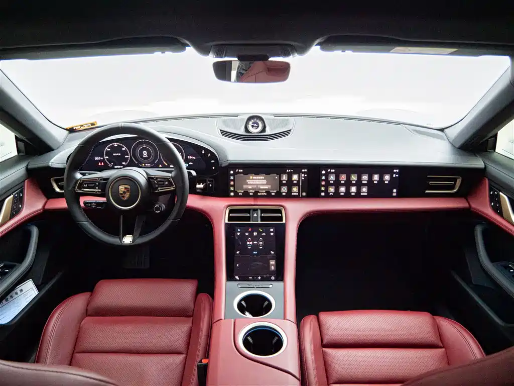 Porsche Taycan 2022 Facelift Taycan фото 19