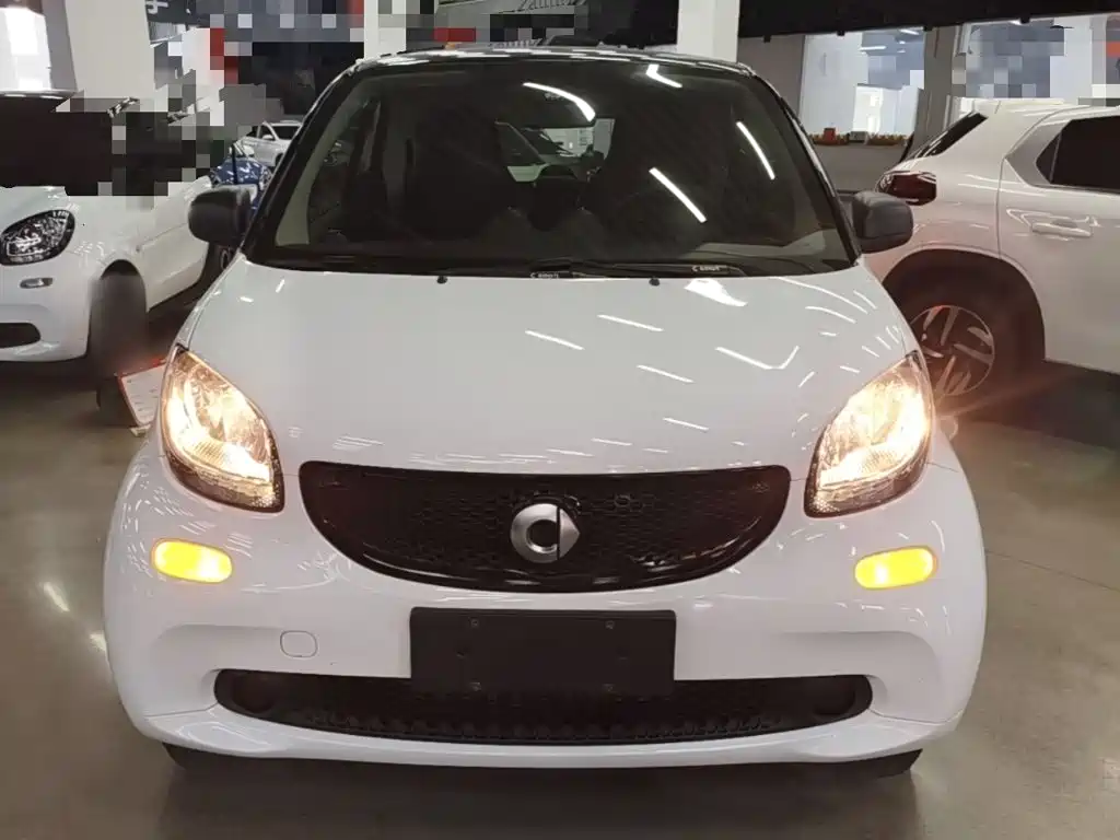 smart fortwo 2019 2019 0.9T 66kW Hardtop Wind Edition China VI