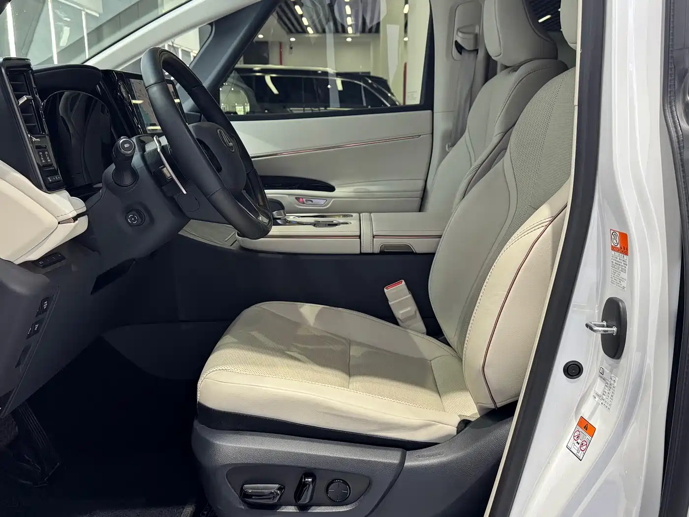 Lexus LM 2024 2023 500h 6-Seater Prestige Edition