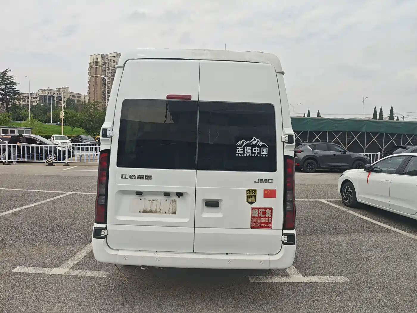 Jiangling JMC Fushun 2024 2023 2.0T Manual Medium Wheelbase Medium Roof Commercial Multi-Purpose Vehicle 6-Seater