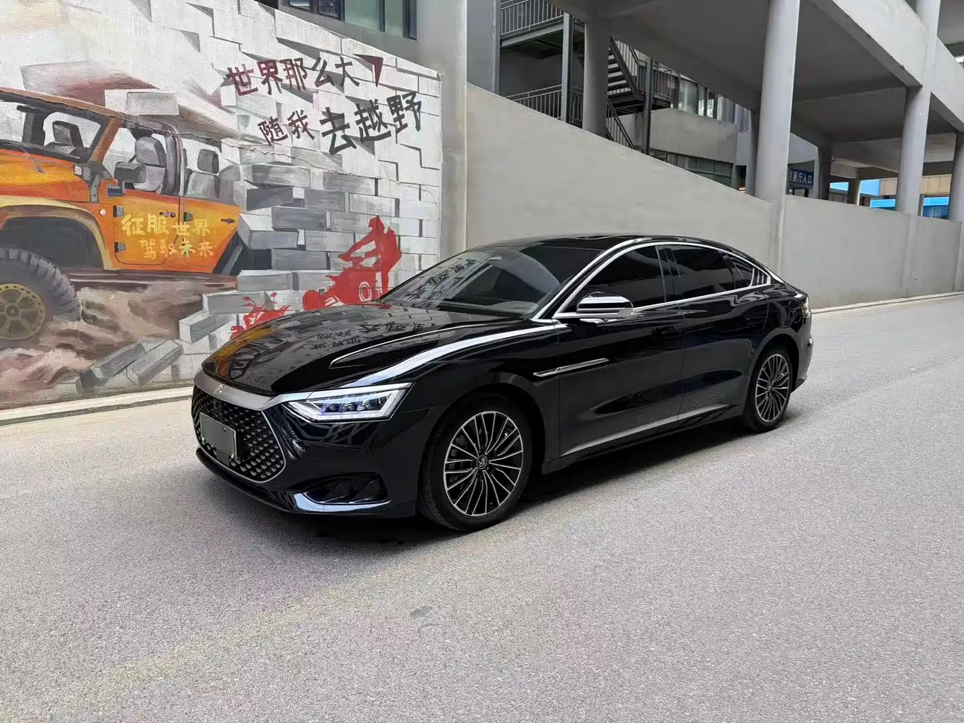 BYD Han 2023 DM-i Champion Edition 121KM Honor