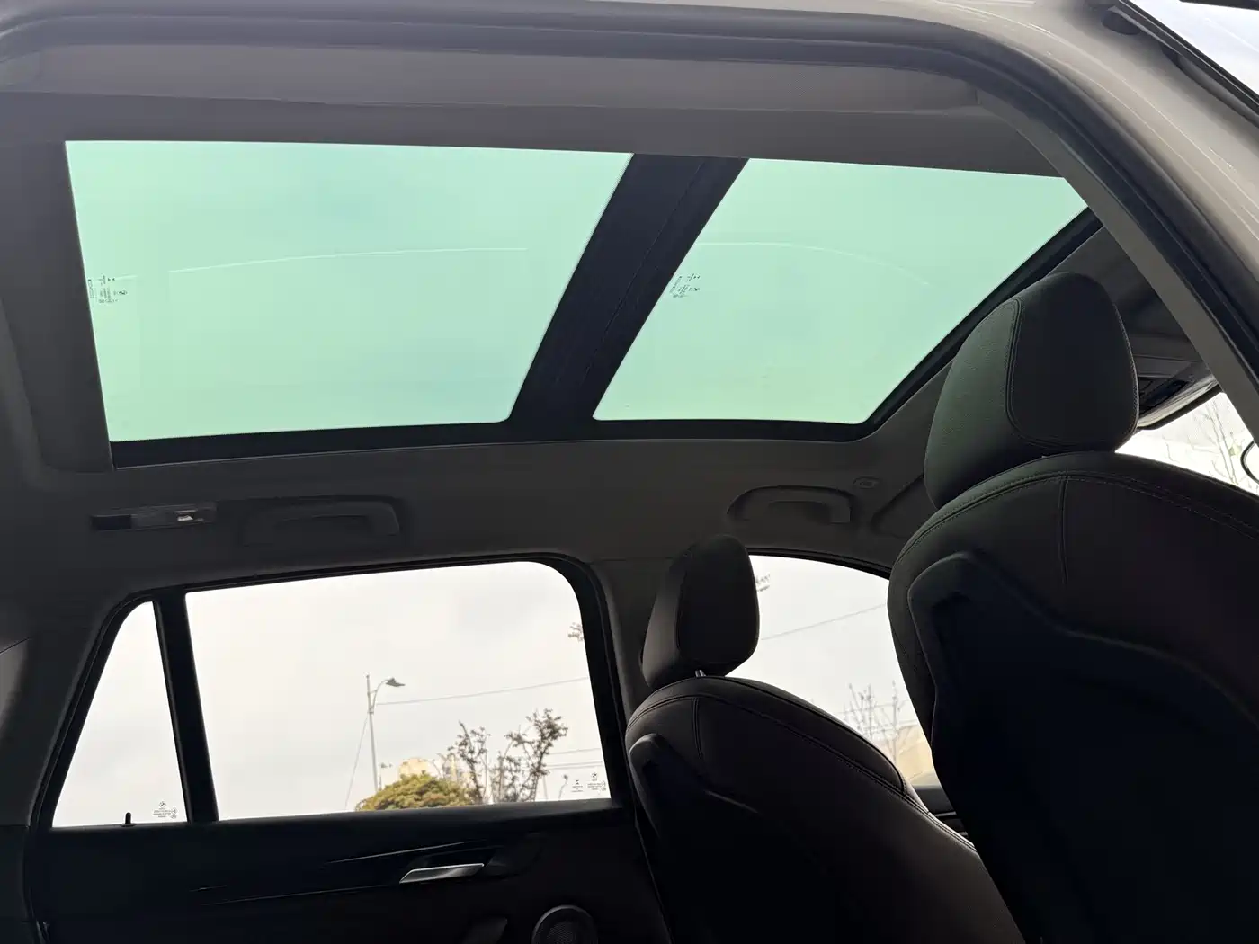 BMW X1 2022 sDrive25Li Leading фото 23
