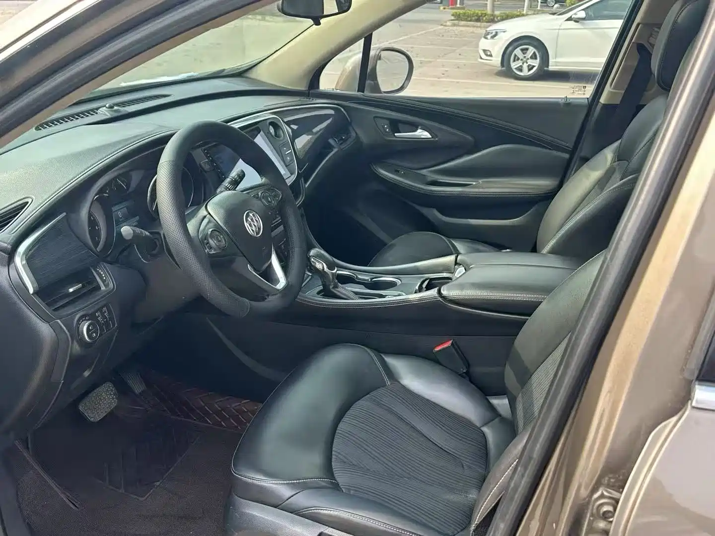 Фото 6 - Buick Envision Plus