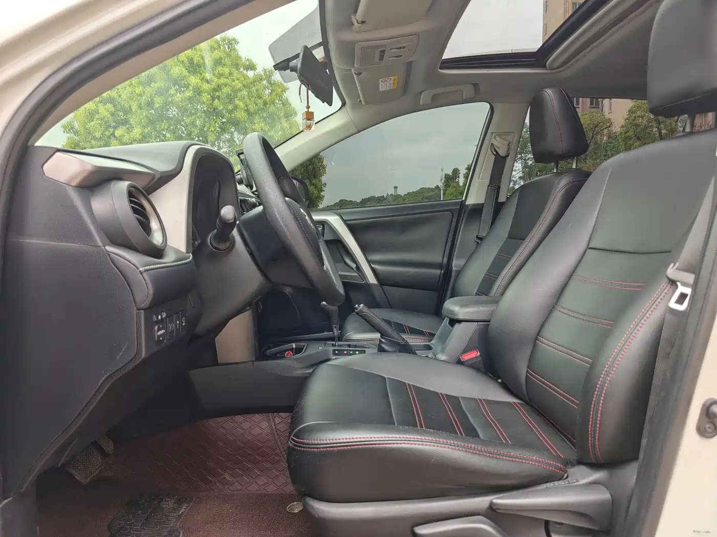 Toyota RAV4 Rongfang 2016 2.0L CVT 2WD Comfort (China V) фото 29