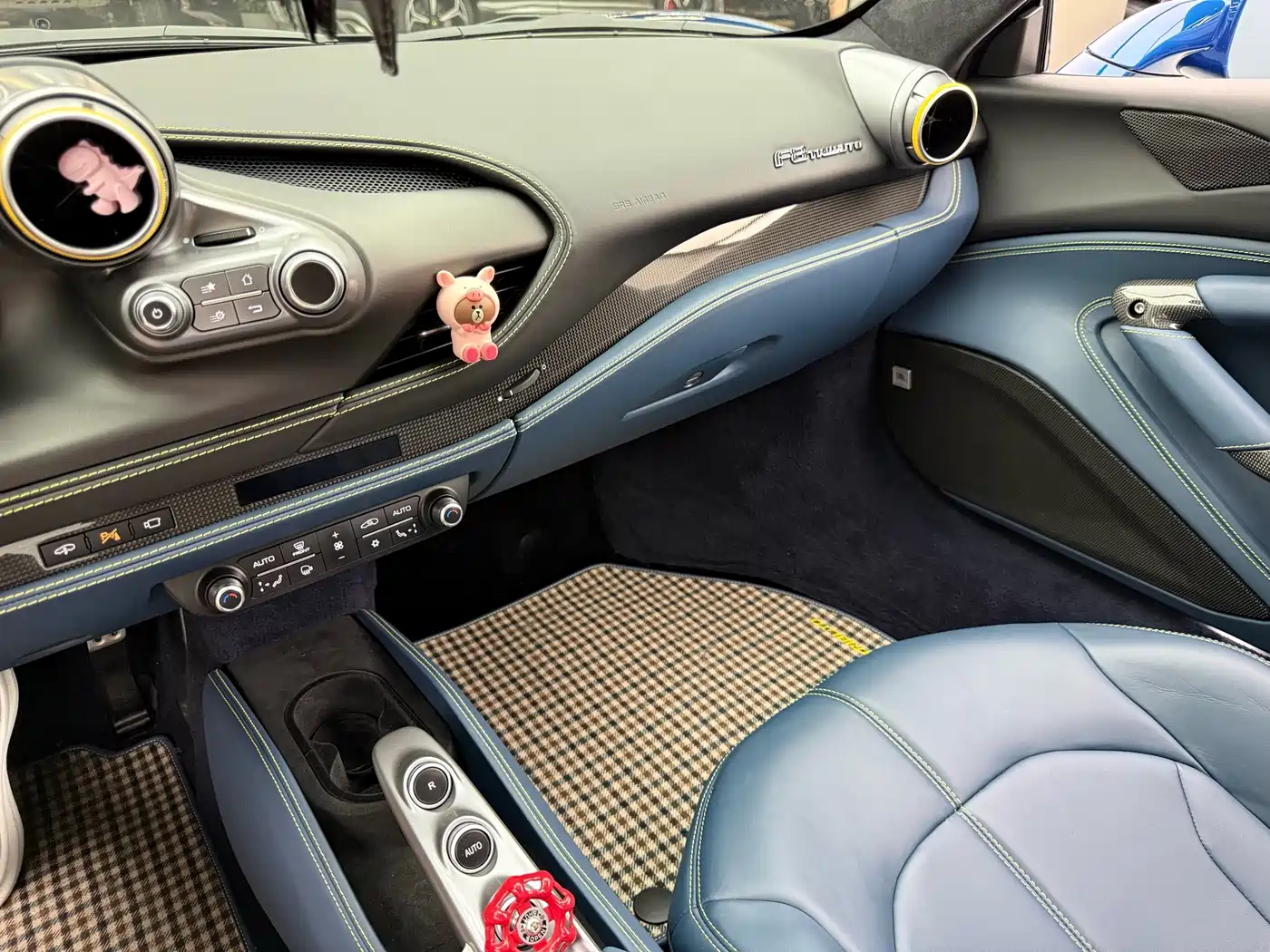 Ferrari F8 2021 2019 Tributo 3.9T V8