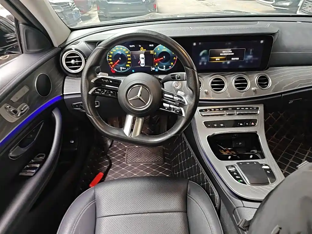 MERCEDES-BENZ E-CLASS
