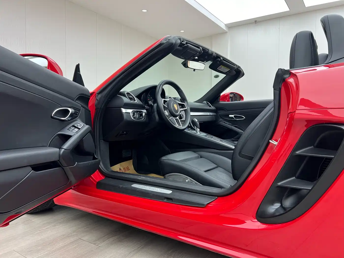 Porsche 718 2018 Boxster 2.0T фото 17