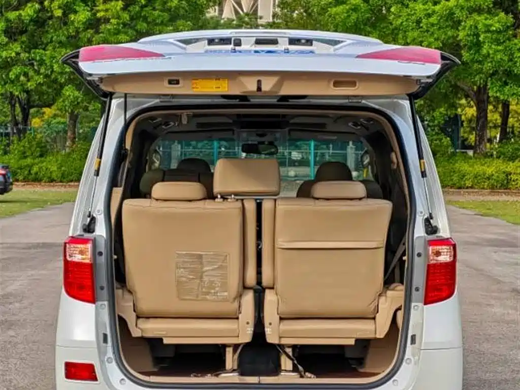 Toyota Alphard 2011 3.5L Luxury Edition фото 12