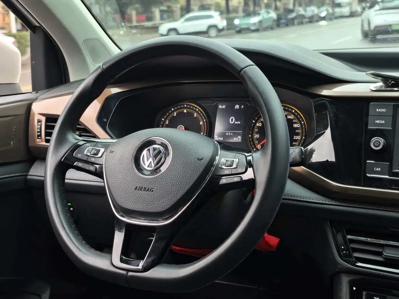 Volkswagen Tharu 2020 280TSI 2WD Comfort Edition China VI фото 7