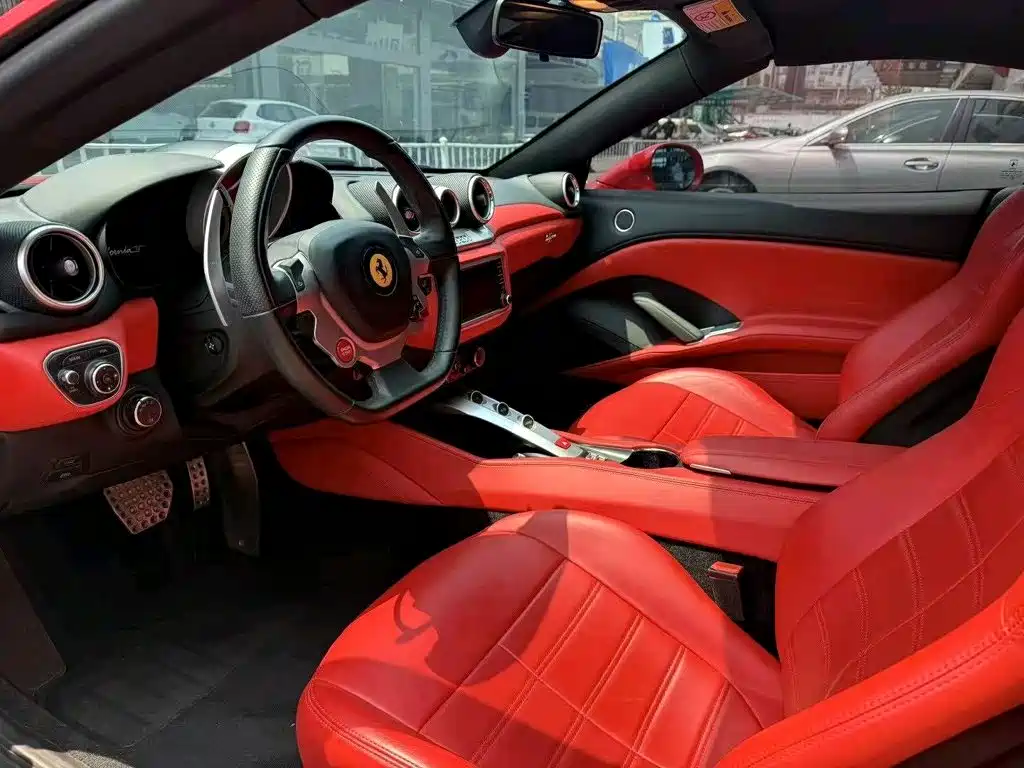 Ferrari California T 2017 2015 3.9T Standard