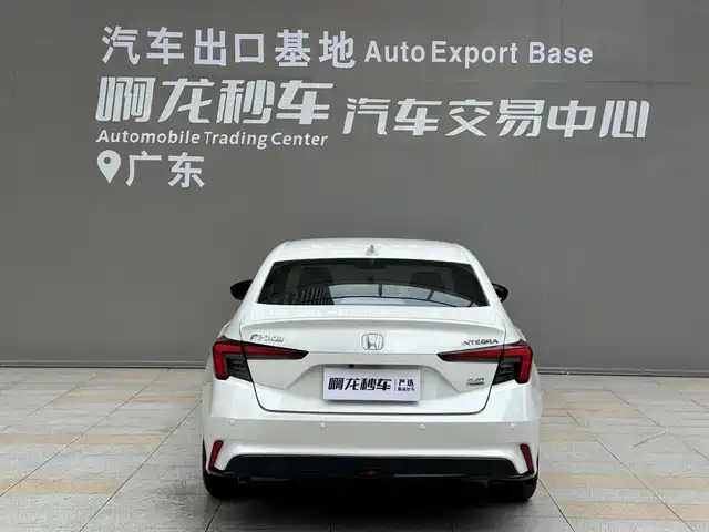 Honda Integra 2023 240TURBO CVT Luxury Edition — фото 4