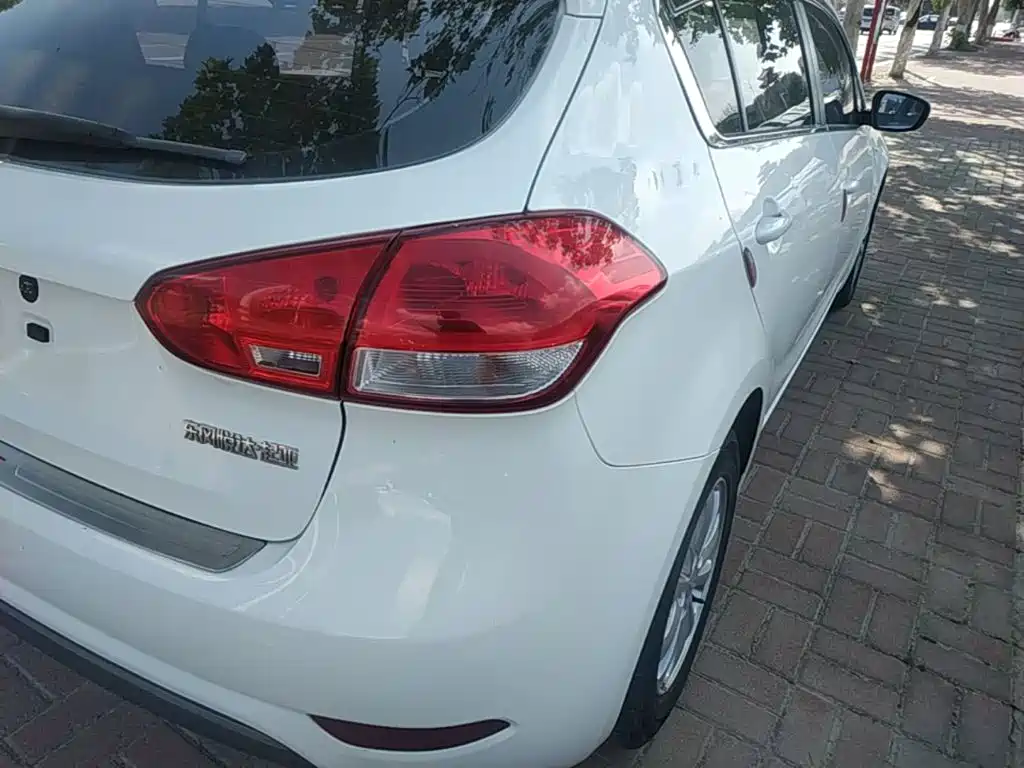 Kia K3S 2014 2014 1.6L Manual GL