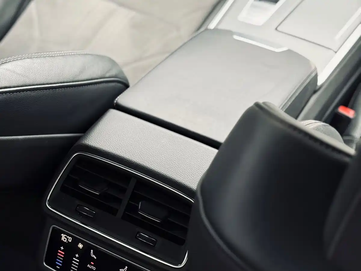 Audi A6L 2024 45 TFSI Premium Dynamic фото 8