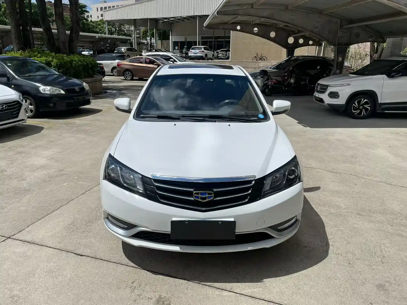 Geely Emgrand 2015 2015 Sedan 1.5L Manual Upward Edition