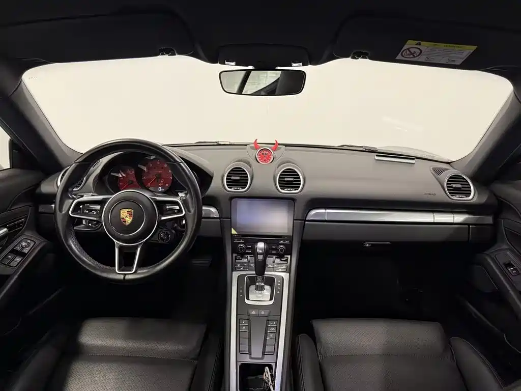 Photo 12 - Porsche 718