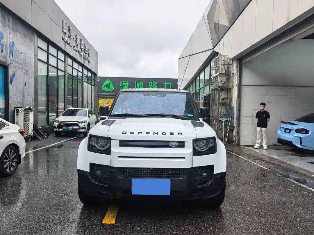 Land Rover Defender 2022 90 2.0T P300 X-DYNAMIC HSE фото 2