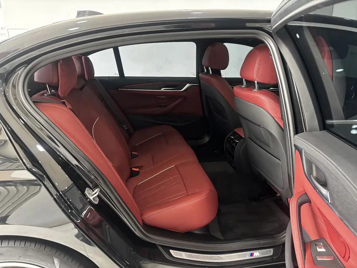 BMW 5 Series New Energy 2022 Model Second Facelift 535Le M Sport Package фото 24