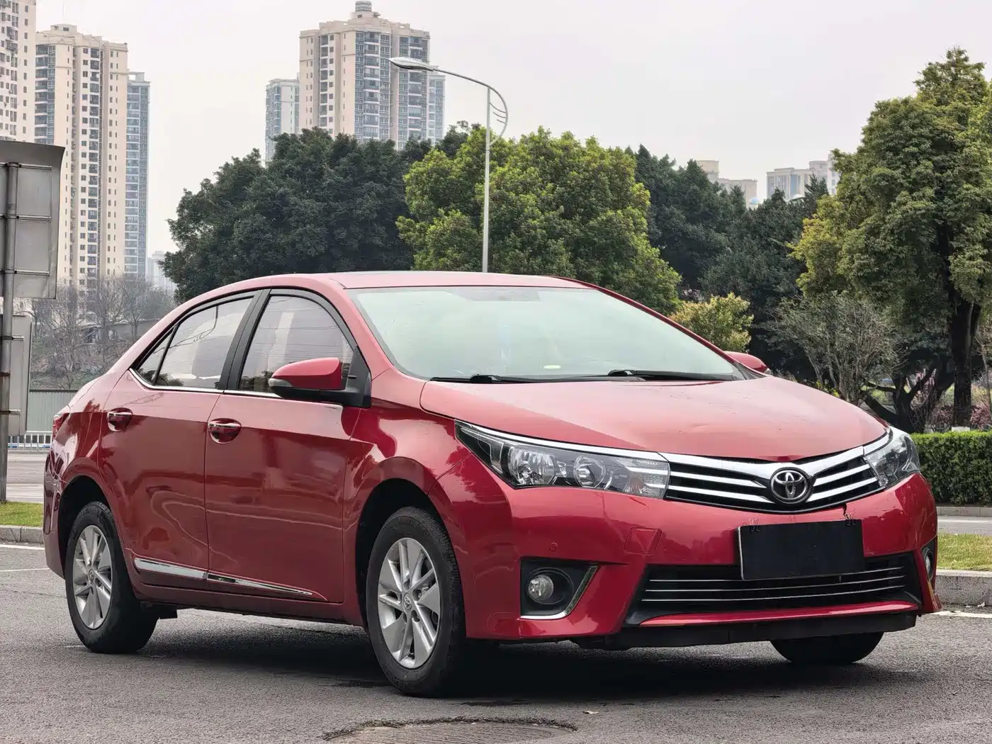 Toyota Corolla 2014 1.6L CVT GL-i фото 3
