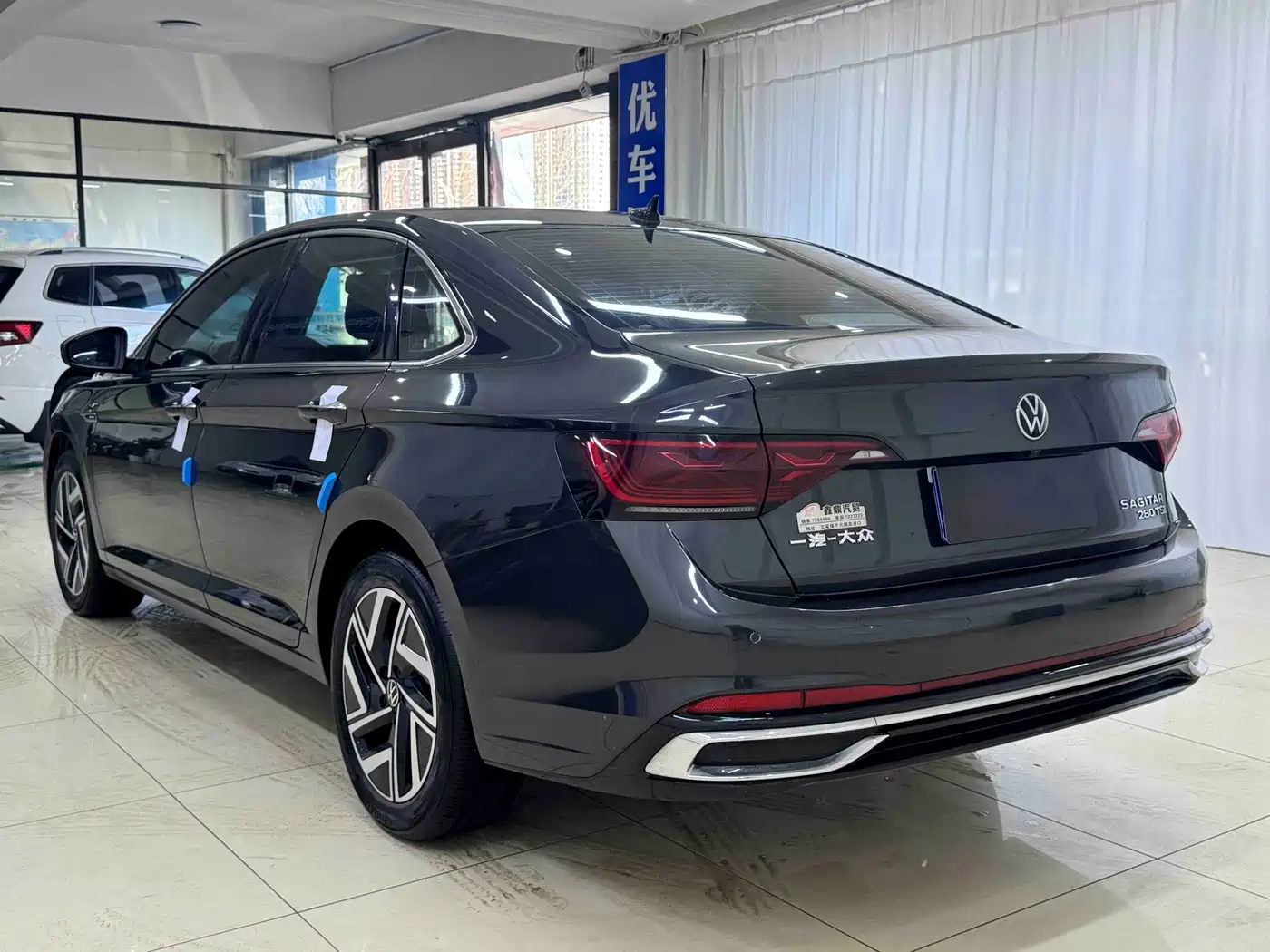 Volkswagen Sagitar 2023 Model Year 280TSI DSG Surpass Edition фото 4