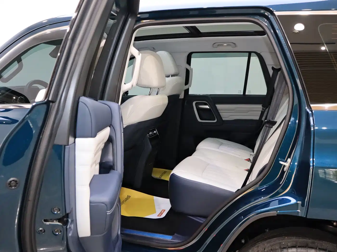 BAIC ORV Beijing Off-Road BJ60 2022 2.0T May Day Edition 5-Seater фото 16