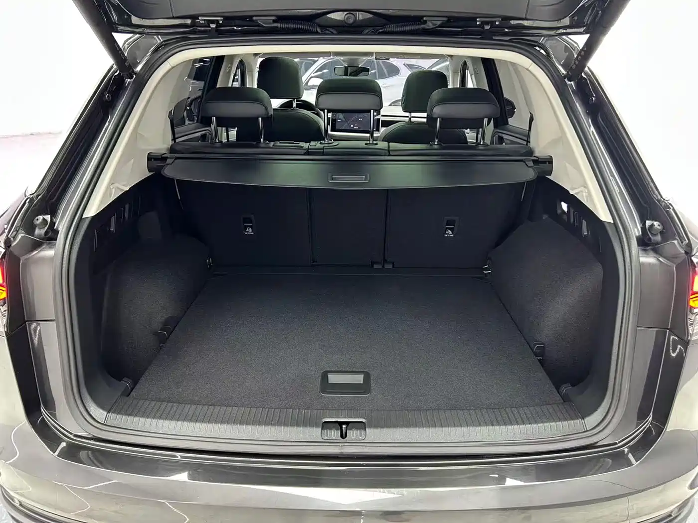 Volkswagen Tayron 2023 280TSI 2WD Luxury Plus Advanced Edition фото 19
