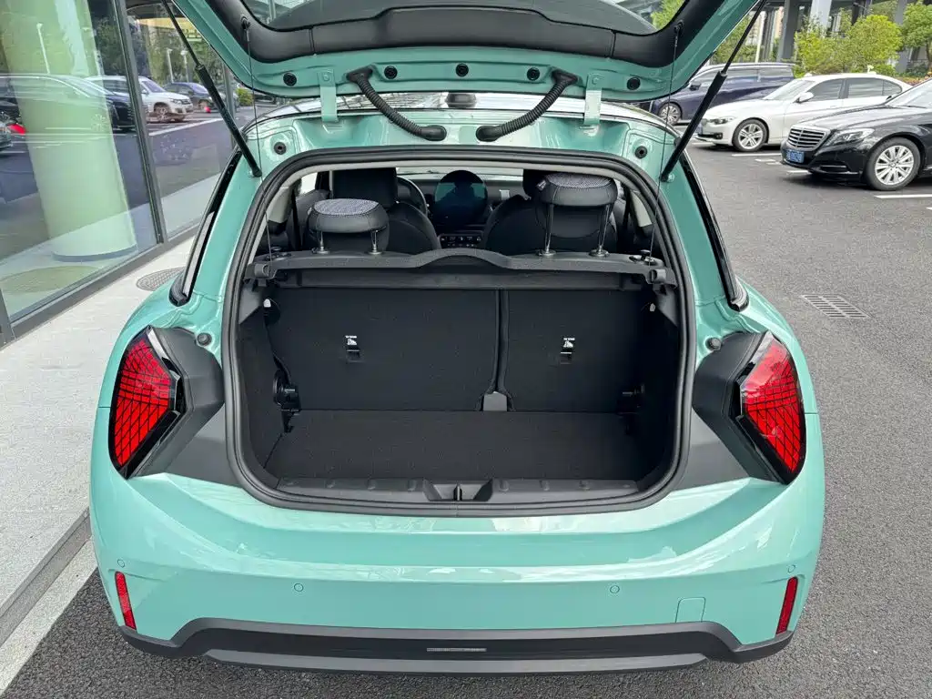 MINI MINI 2025 2025 1.5T COOPER Classic