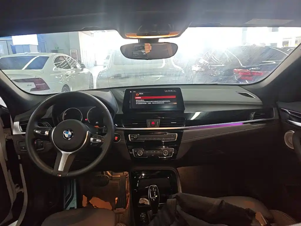 Photo 10 - BMW X2